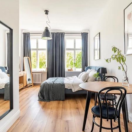 Rozbrat Studio With Park View Warsaw Ngoại thất bức ảnh