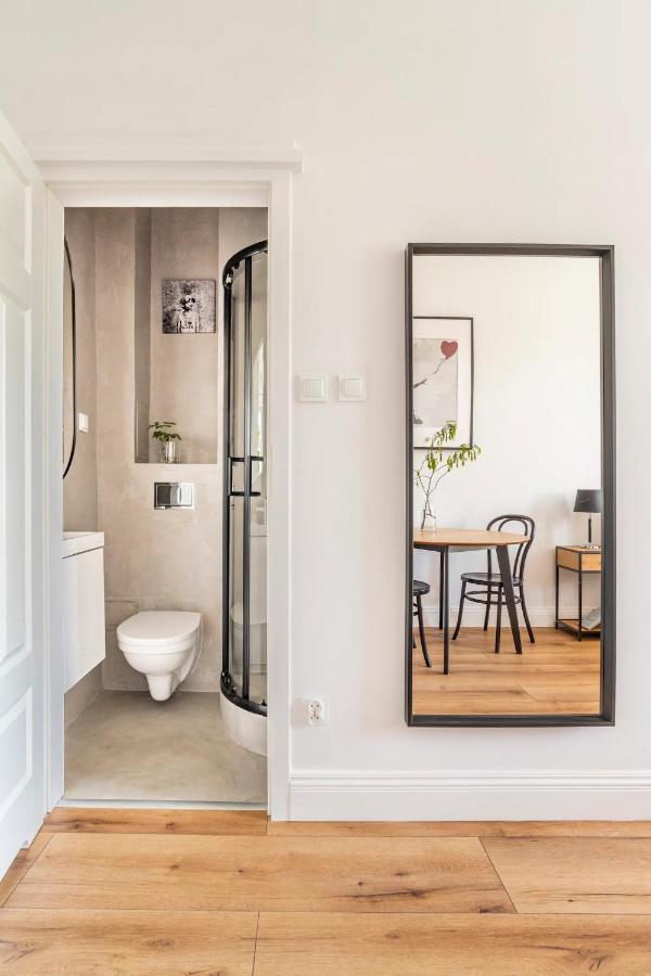 Rozbrat Studio With Park View Warsaw Ngoại thất bức ảnh